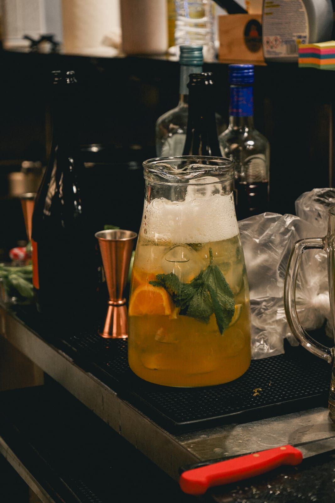 Jarro de sangria branca com citrinos